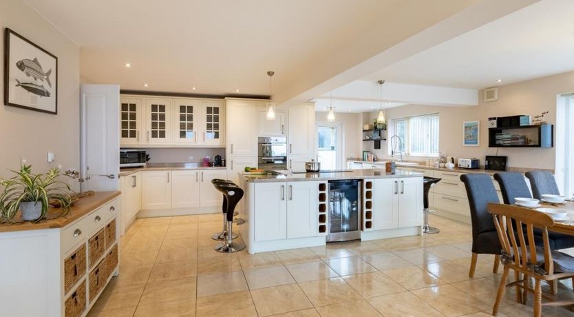 Photo of 4 Bed in Polruan