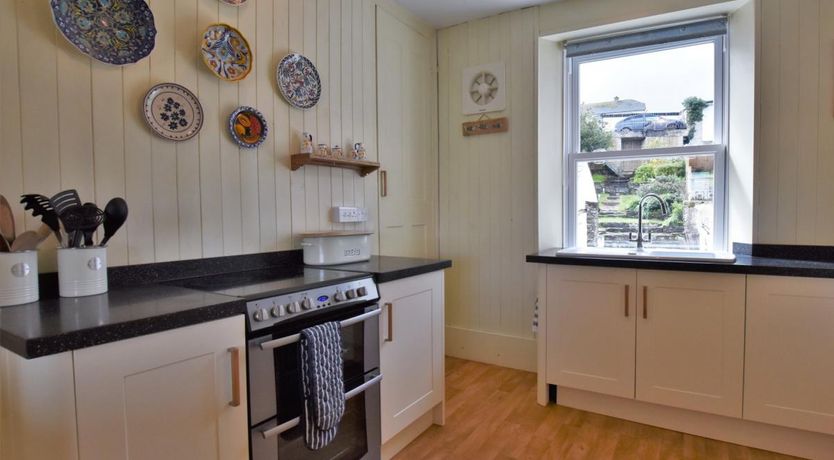 Photo of 3 Bed in Polruan