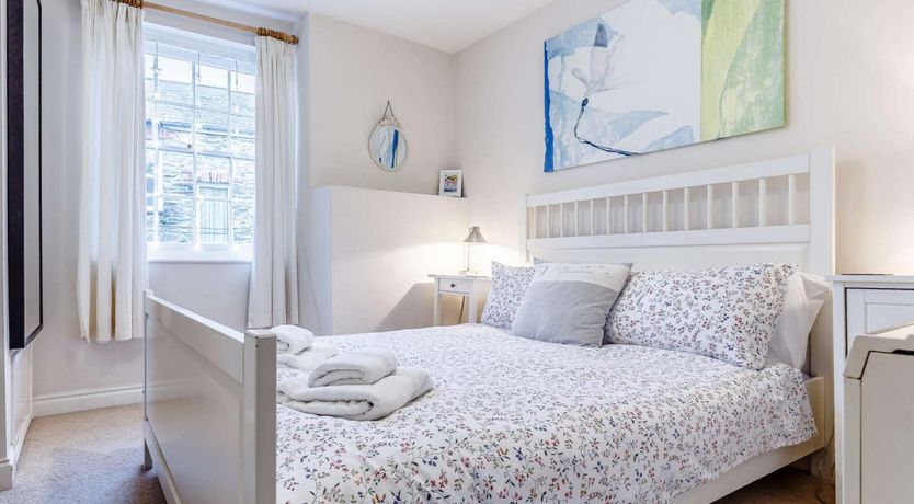 Photo of 2 Bed in Polruan