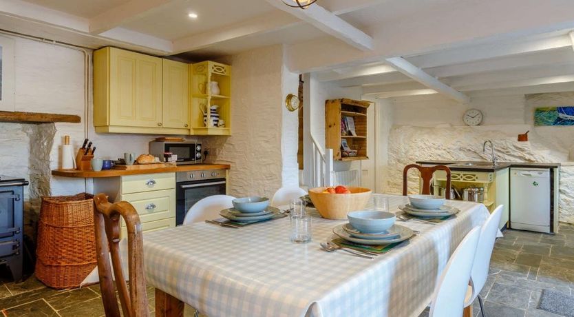 Photo of 2 Bed in Polruan