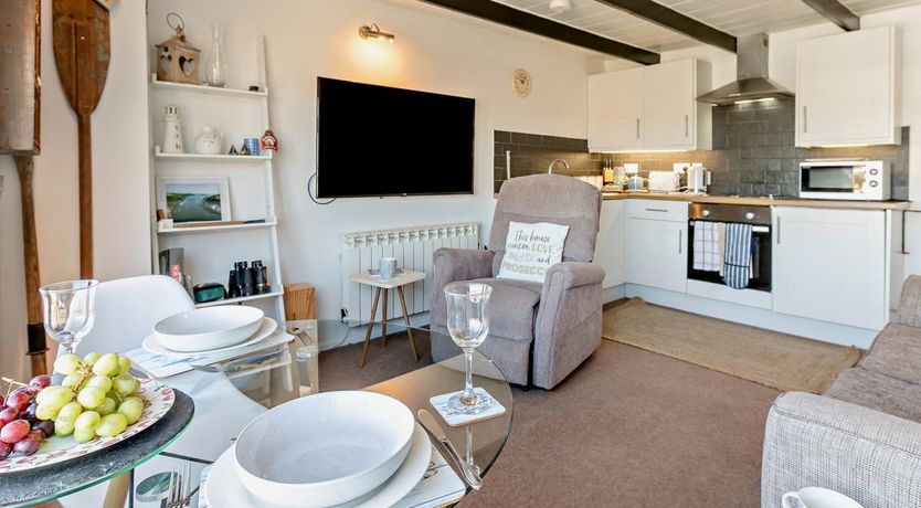 Photo of 2 Bed in Polruan