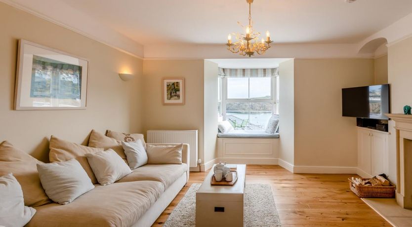 Photo of 4 Bed in Polruan