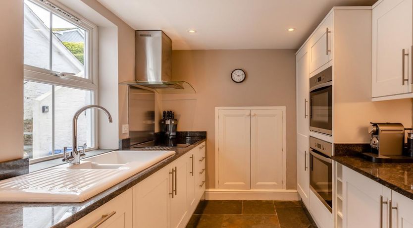 Photo of 4 Bed in Polruan