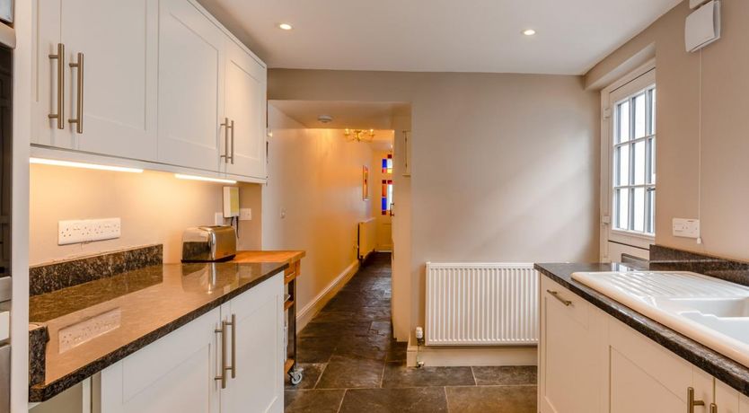 Photo of 4 Bed in Polruan