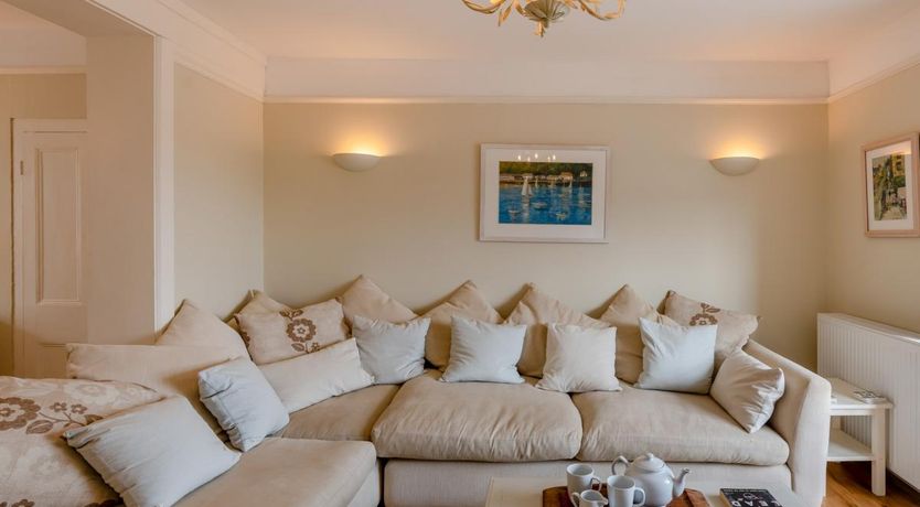 Photo of 4 Bed in Polruan