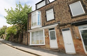 Matlock Views Holiday Cottage