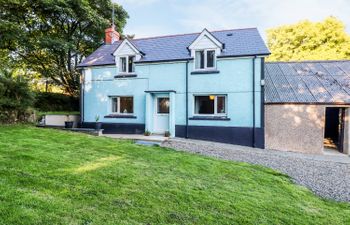 Llygad-yr-Haul Holiday Cottage