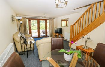 Hove Wood View Holiday Cottage