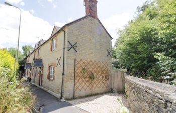 Blenheim Edge, The Causeway Holiday Cottage