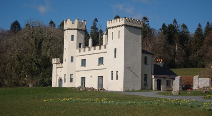 Photo of Country Castle.  