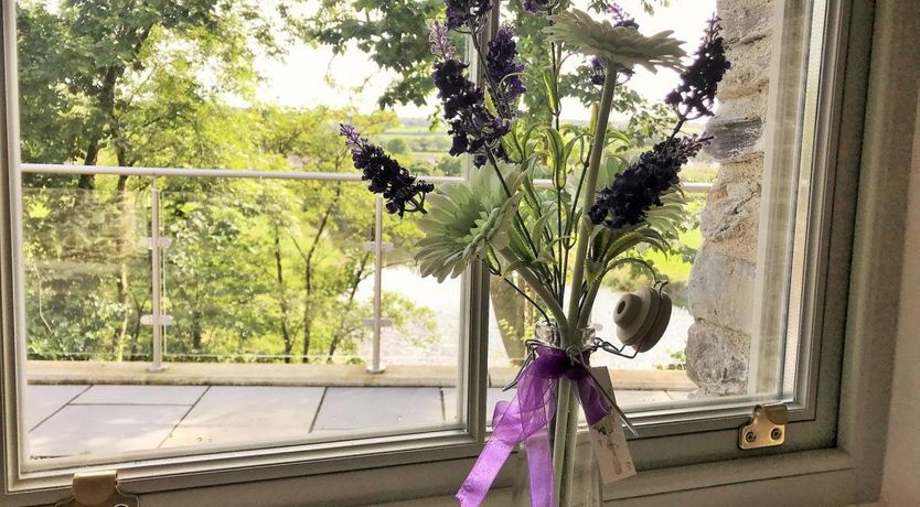 Photo of 3 Bed in Pentre-Cwrt