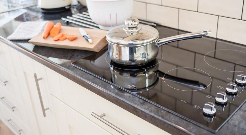 Photo of 3 Bed in Pentre-Cwrt