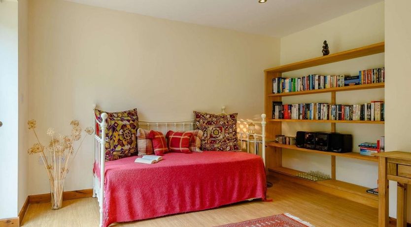 Photo of 1 Bed in Nantyglo