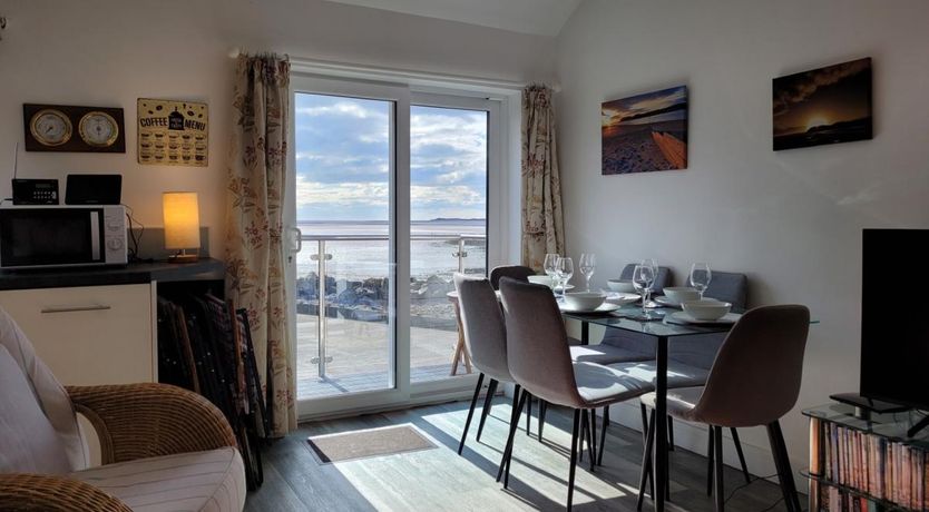 Photo of 3 Bed in Ferryside