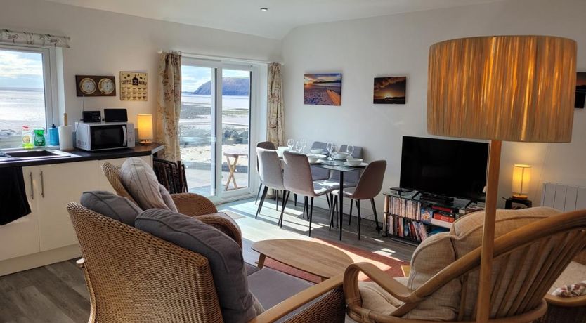 Photo of 3 Bed in Ferryside