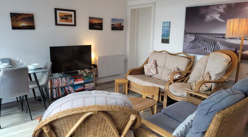 Photo of 3 Bed in Ferryside