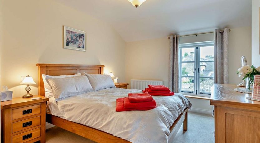 Photo of 2 Bed in Bourton-on-the-Water