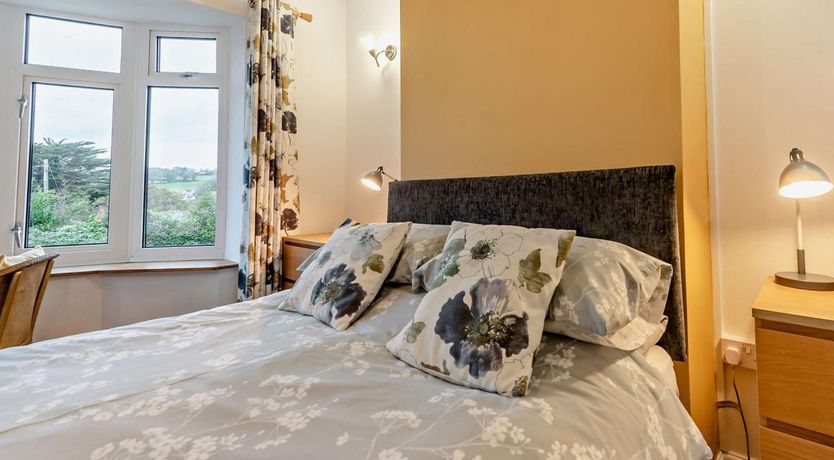 Photo of 4 Bed in Wisemans Bridge