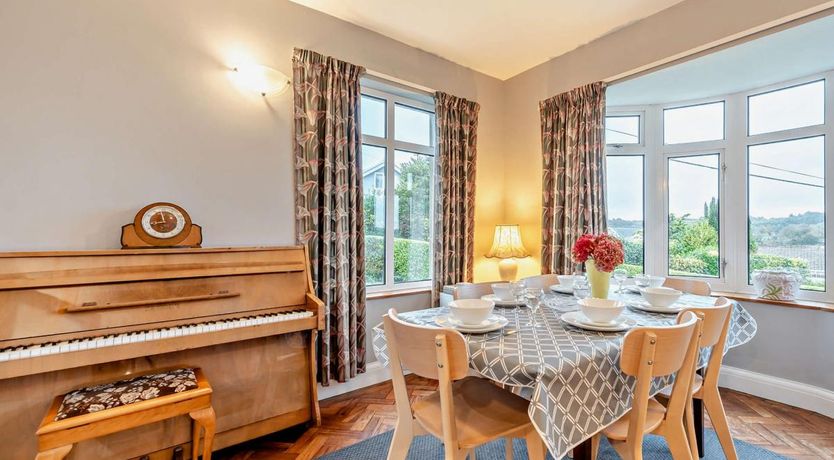 Photo of 4 Bed in Wisemans Bridge