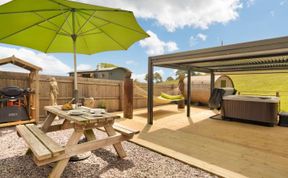 Photo of 1 Bed in Abergavenny