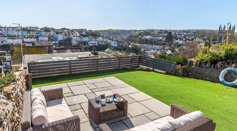 Photo of 3 Bed in Brixham