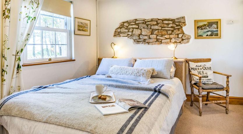 Photo of 3 Bed in Bridgend