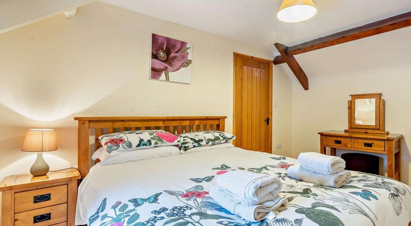 Photo of 2 Bed in Crickhowell