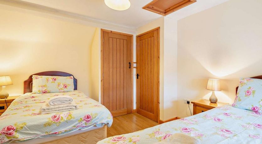 Photo of 2 Bed in Cwmdu