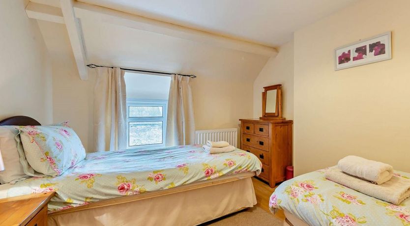 Photo of 2 Bed in Cwmdu