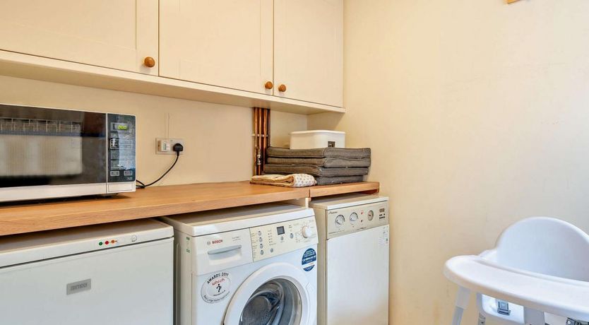 Photo of 2 Bed in Cwmdu