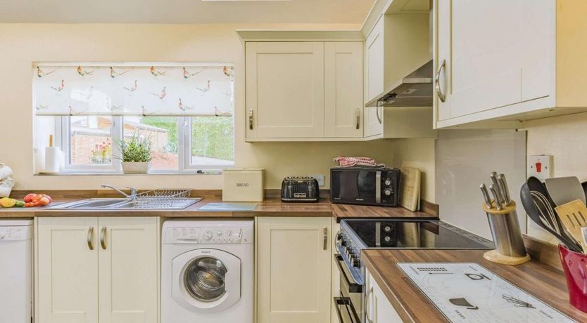 Photo of 3 Bed in Clifton-on-Teme