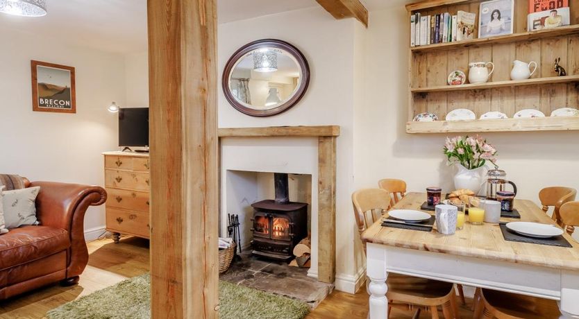 Photo of 2 Bed in Llandefalle