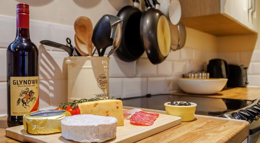 Photo of 2 Bed in Llandefalle