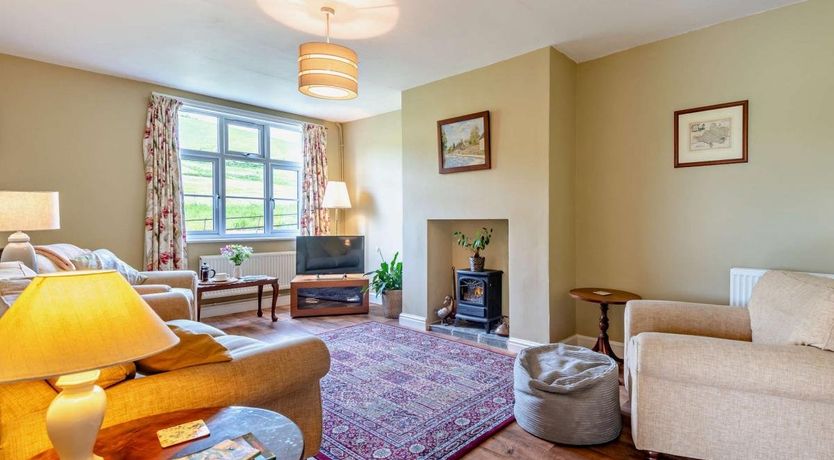 Photo of 2 Bed in Long Bredy