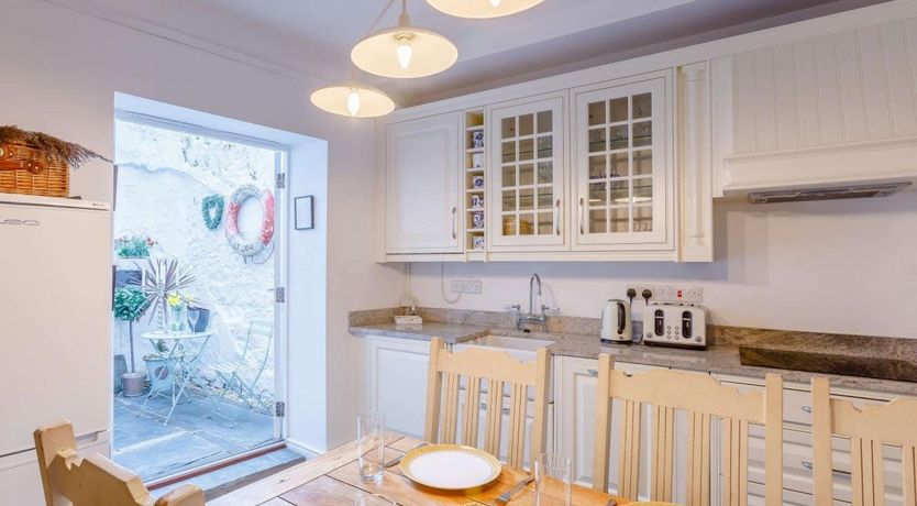 Photo of 3 Bed in Appledore