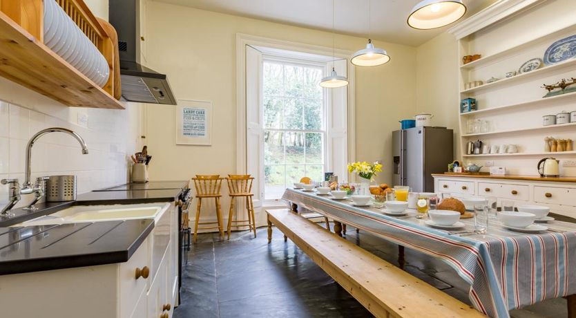 Photo of 11 Bed in Bideford