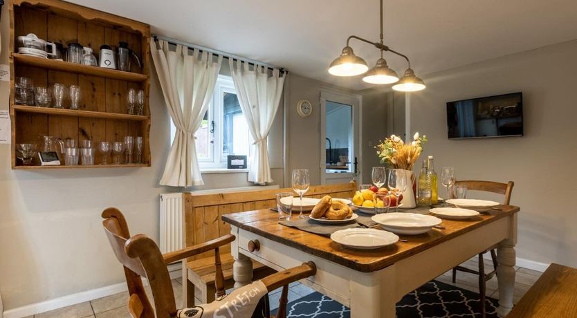 Photo of 2 Bed in Sway