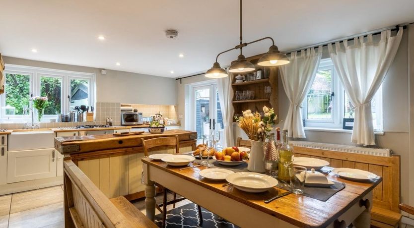 Photo of 2 Bed in Sway