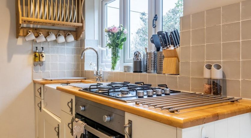 Photo of 2 Bed in Sway