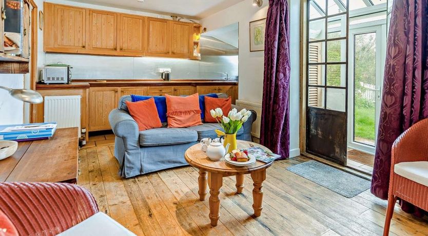 Photo of 2 Bed in Pett Level