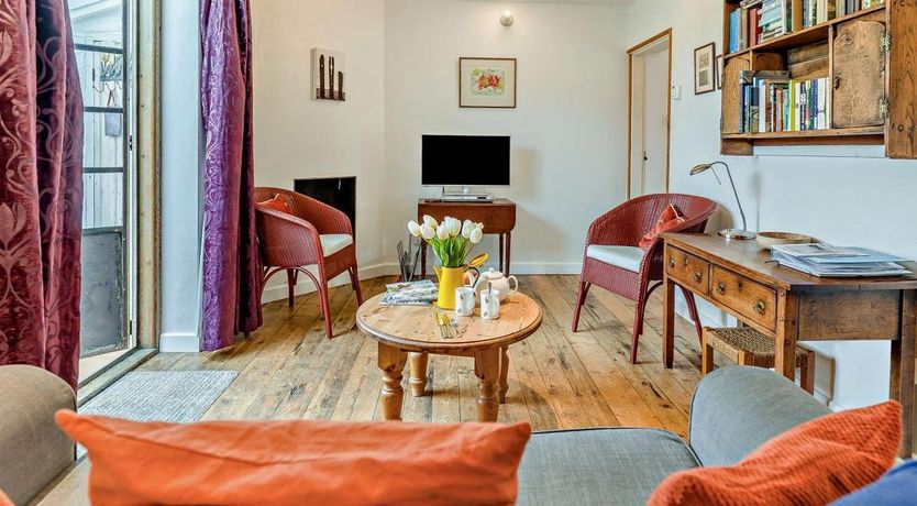 Photo of 2 Bed in Pett Level