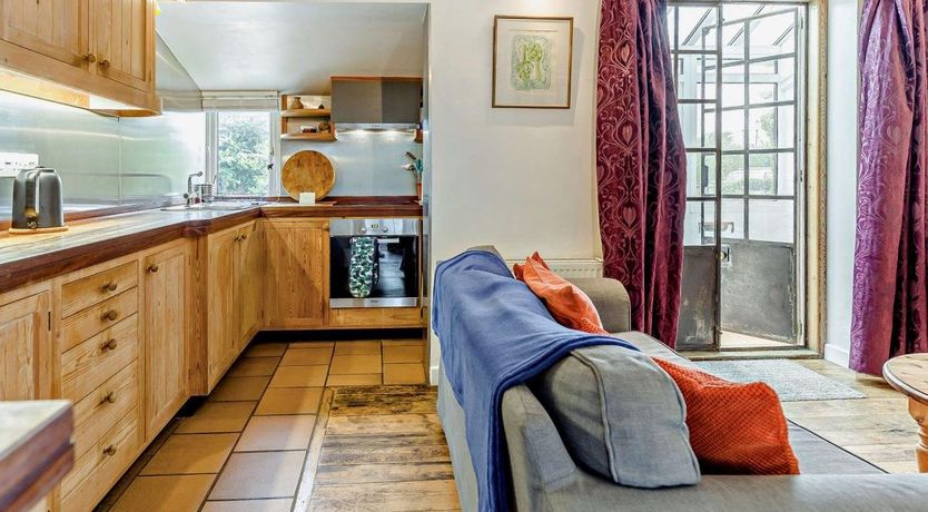 Photo of 2 Bed in Pett Level