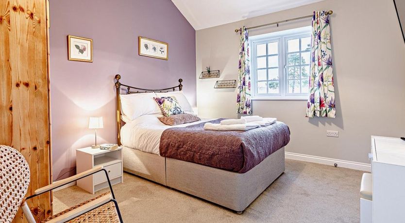 Photo of 4 Bed in Theale