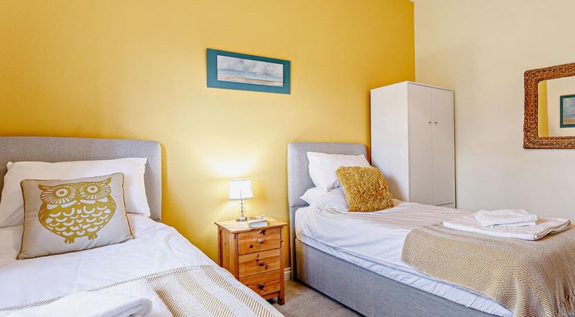 Photo of 4 Bed in Theale