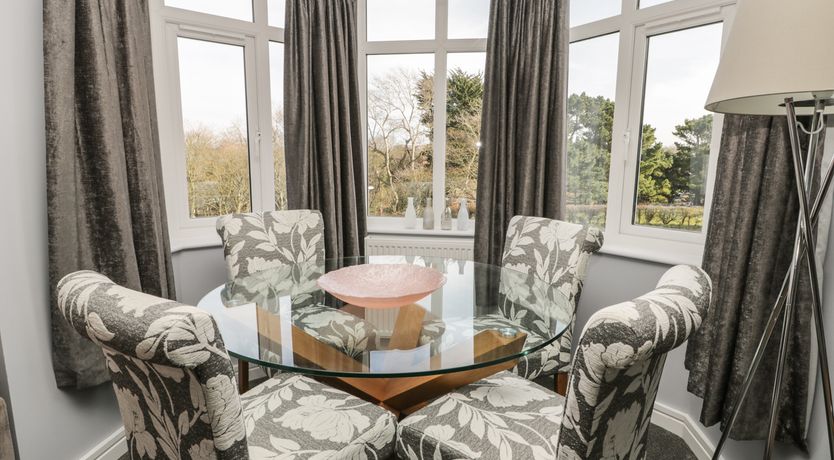 Photo of Manor Heath Apartment 4