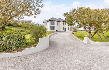 7 Bed in Holyhead Holiday Cottage