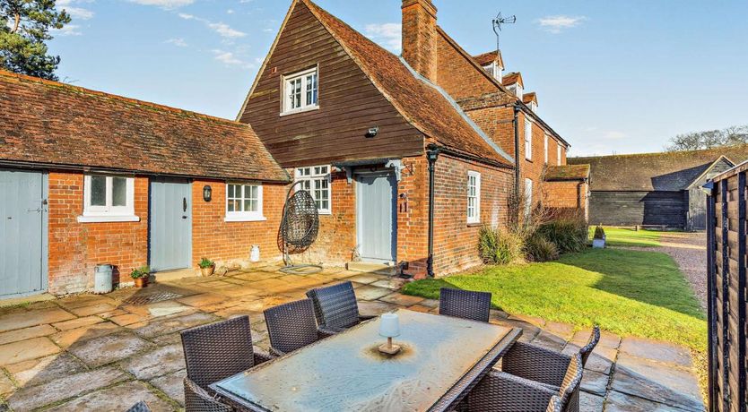 Photo of 6 Bed in Beaconsfield