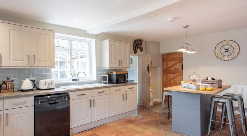 Photo of 6 Bed in Beaconsfield