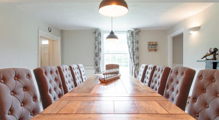 Photo of 6 Bed in Beaconsfield