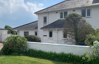 The Beach House Criccieth Holiday Cottage